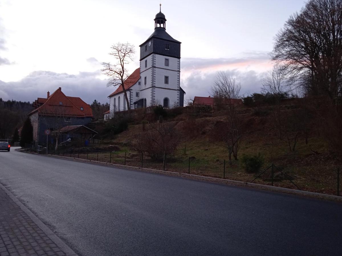 Hotel & Restaurant Zum Adlersberg Schleusingen Bagian luar foto