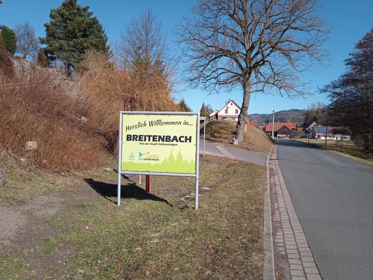 Hotel & Restaurant Zum Adlersberg Schleusingen Bagian luar foto